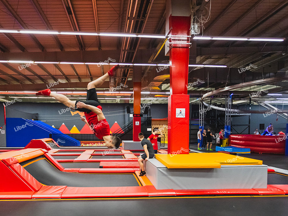 Trampoline park-1